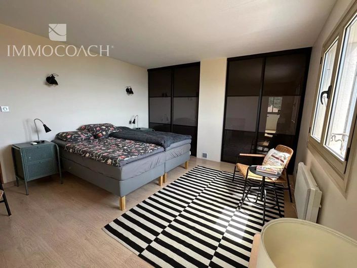 Image No.7-4 Bed House for sale