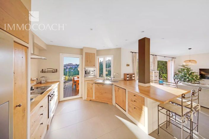 Image No.5-4 Bed House for sale