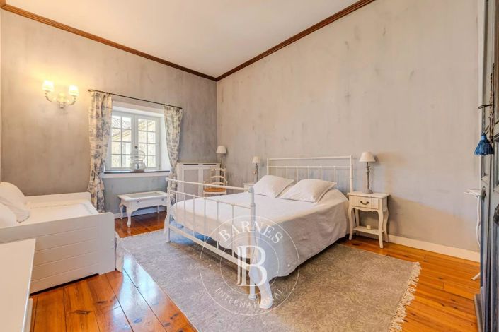 Image No.14-7 Bed House for sale