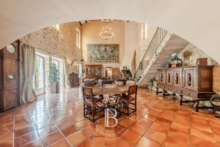 Image No.17-7 Bed House for sale