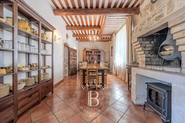 Image No.18-7 Bed House for sale