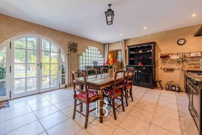 Image No.22-7 Bed House for sale