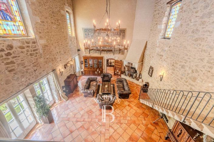 Image No.7-7 Bed House for sale