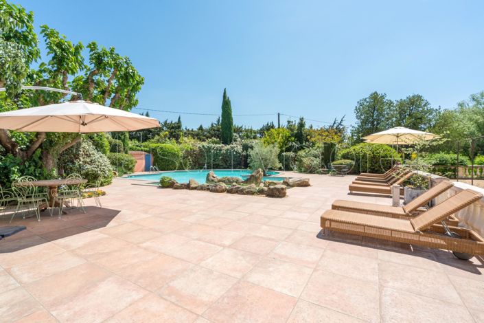 Image No.24-7 Bed House for sale