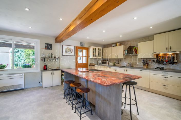 Image No.6-7 Bed House for sale