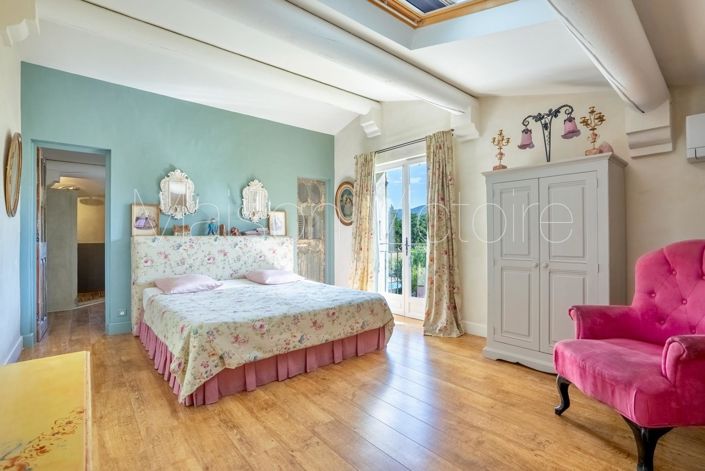 Image No.13-5 Bed House for sale