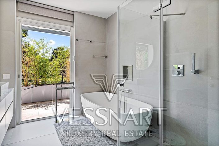 Image No.19-7 Bed House for sale