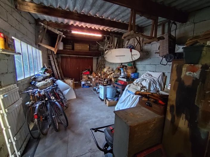 Image No.17-5 Bed House for sale