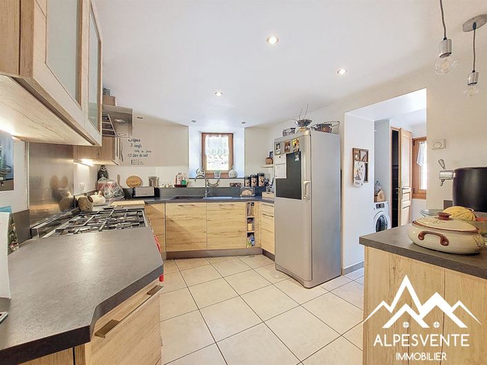 Image No.1-3 Bed House for sale