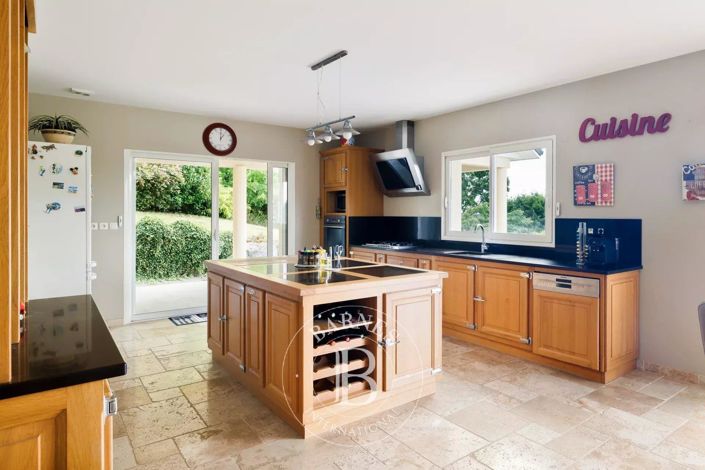 Image No.15-4 Bed House for sale