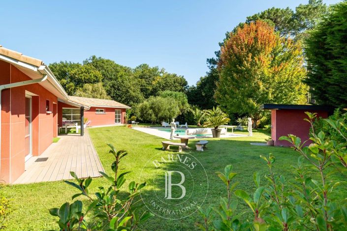 Image No.5-5 Bed House for sale