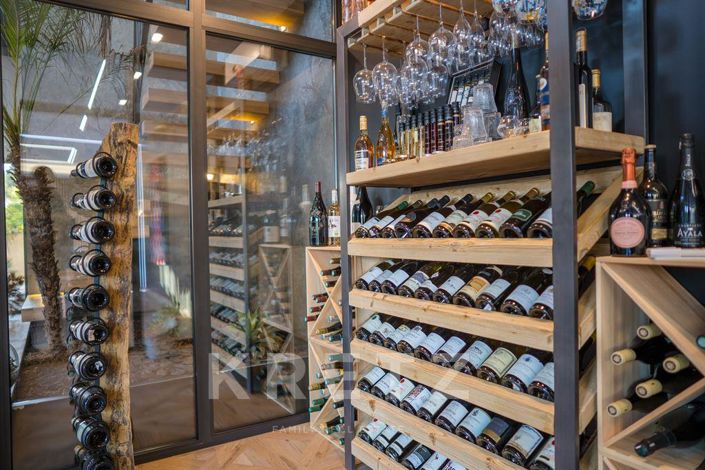 Image No.7-7 Bed Property for sale