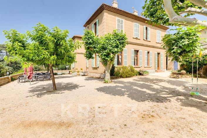 Image No.3-10 Bed House for sale