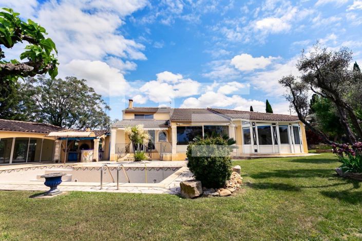 Image No.2-4 Bed House for sale