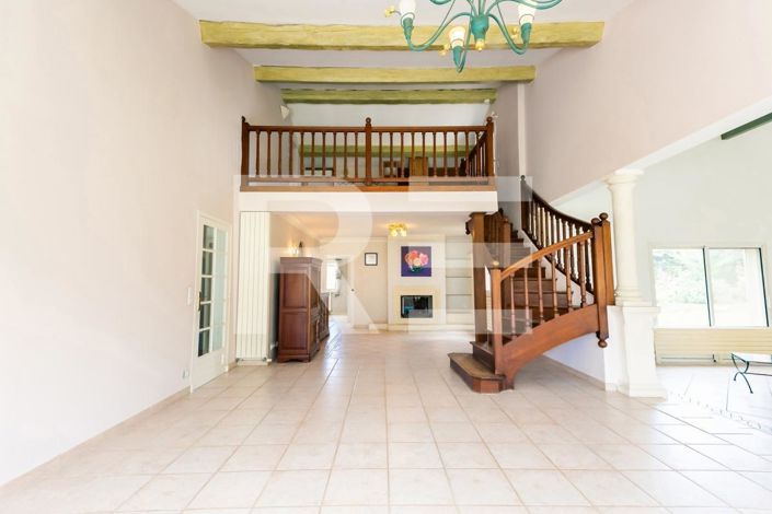 Image No.6-4 Bed House for sale