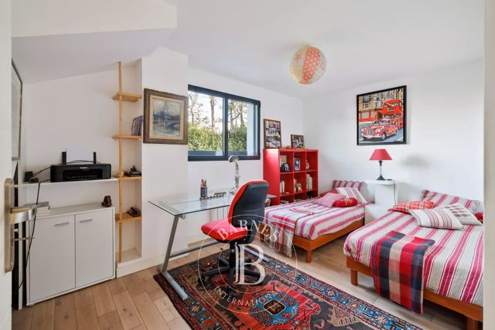 Image No.14-3 Bed House for sale