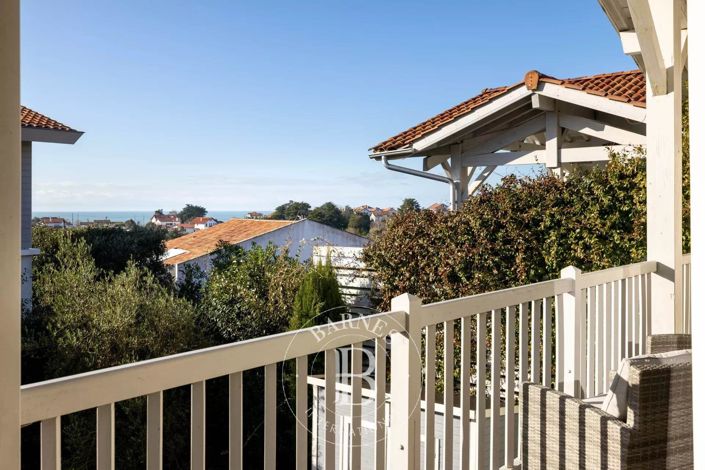 Image No.17-3 Bed House for sale