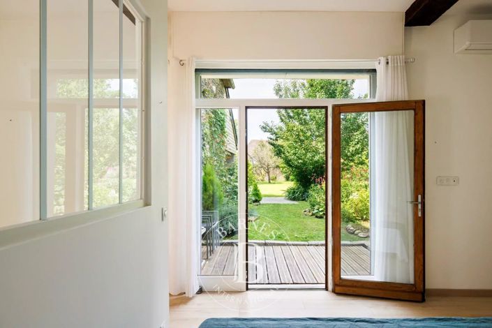 Image No.33-6 Bed House for sale