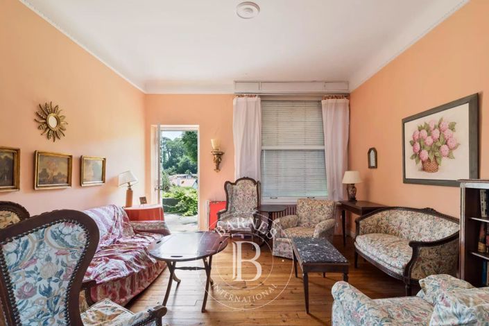 Image No.10-4 Bed House for sale