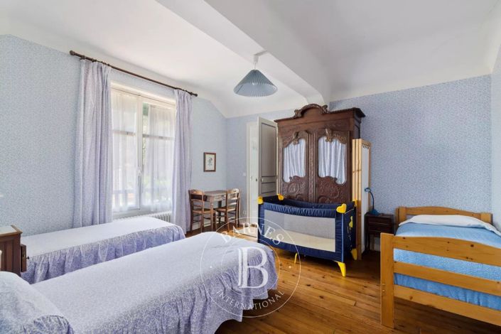 Image No.13-4 Bed House for sale