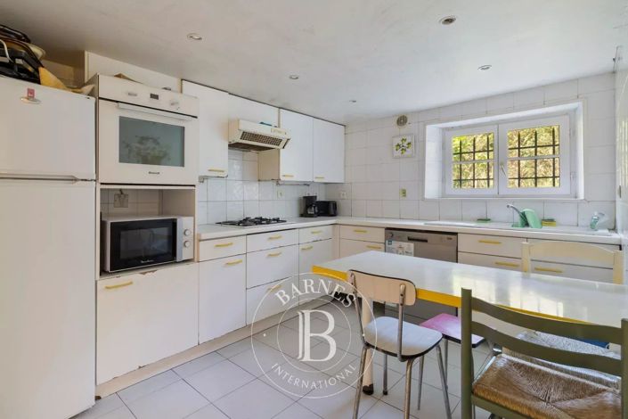 Image No.18-4 Bed House for sale