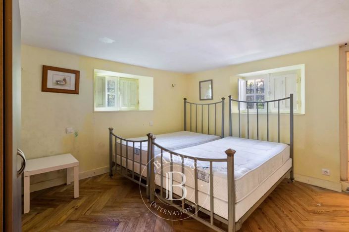 Image No.19-4 Bed House for sale