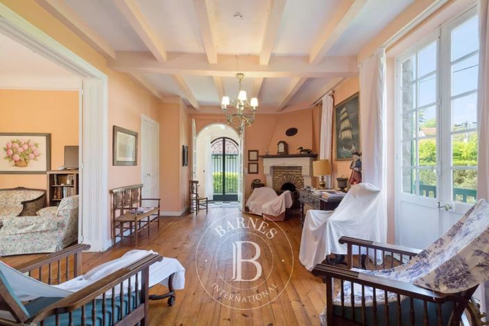 Image No.5-4 Bed House for sale