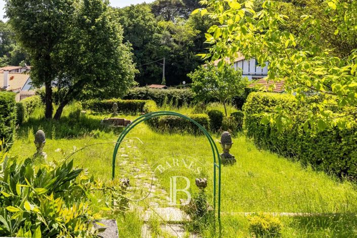 Image No.6-4 Bed House for sale