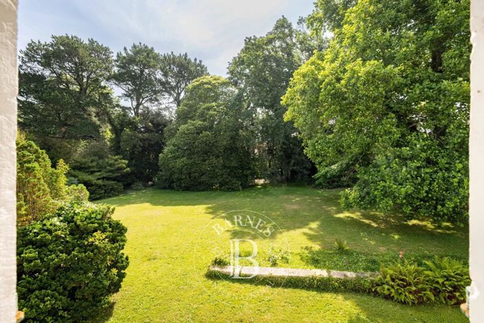 Image No.7-5 Bed House for sale