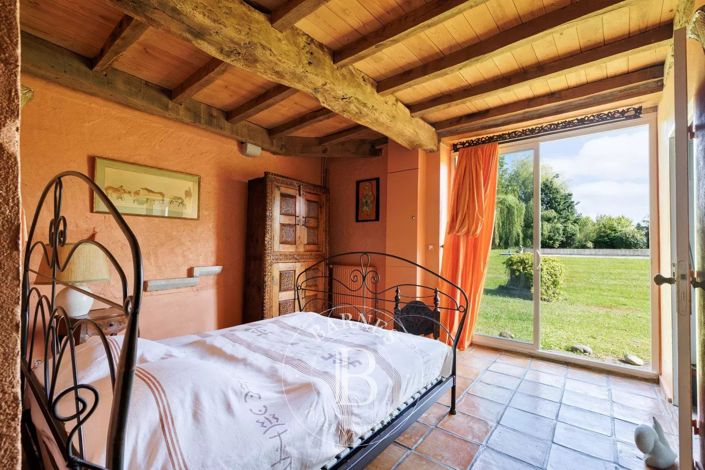 Image No.9-7 Bed House for sale