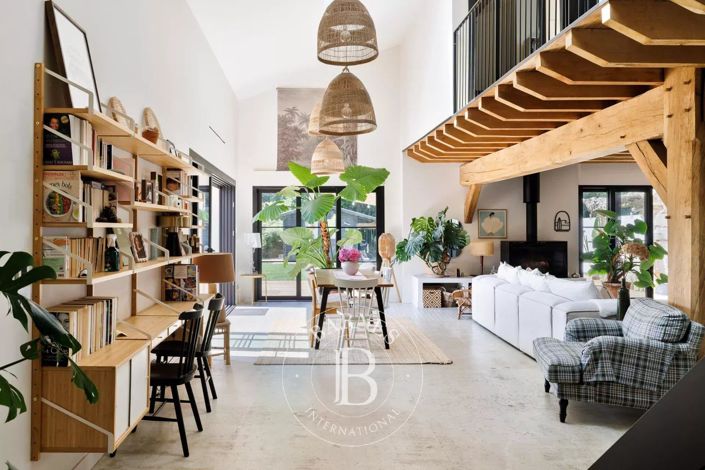 Image No.7-4 Bed House for sale