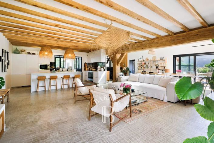 Image No.9-4 Bed House for sale