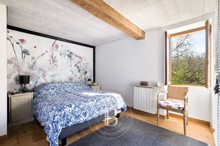 Image No.15-4 Bed House for sale