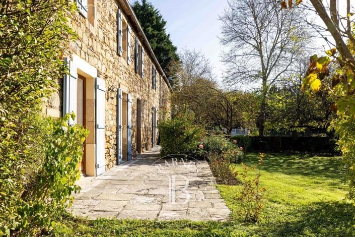 Image No.8-4 Bed House for sale