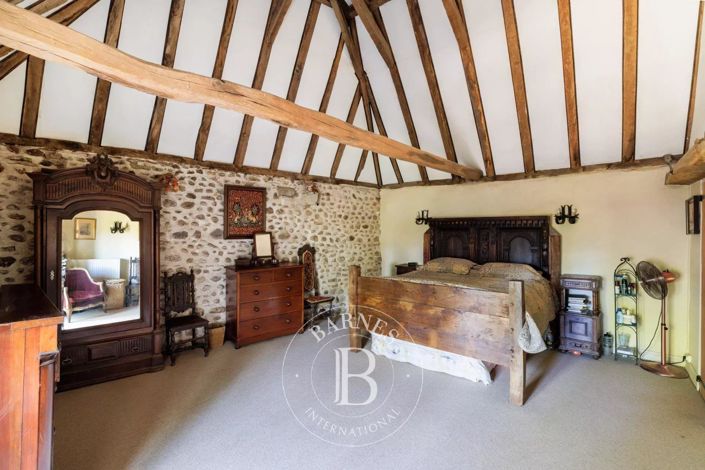 Image No.26-6 Bed House for sale