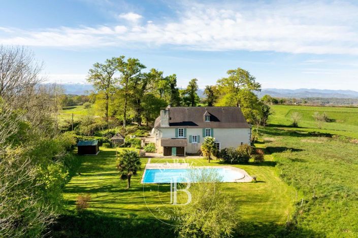 Image No.4-6 Bed House for sale