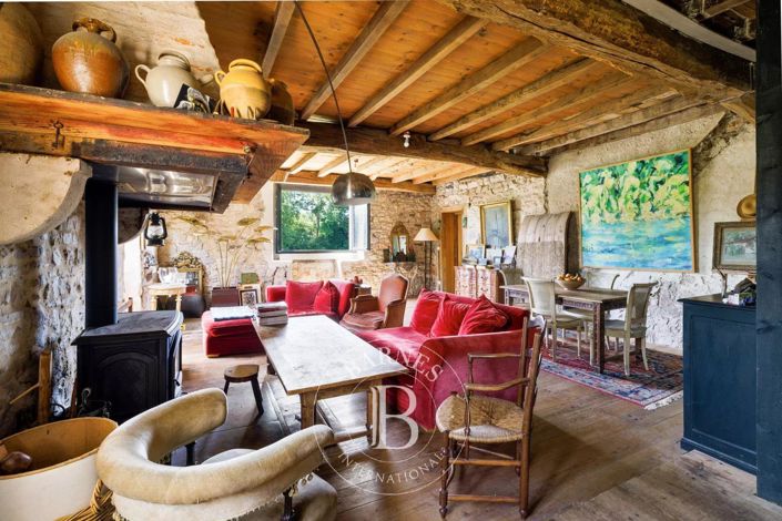 Image No.12-6 Bed House for sale