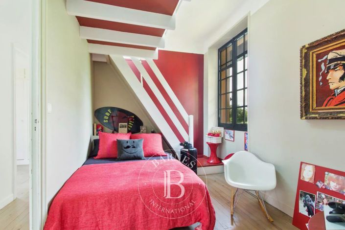 Image No.27-7 Bed House for sale