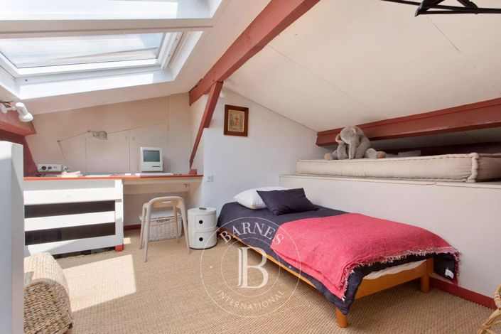 Image No.28-7 Bed House for sale