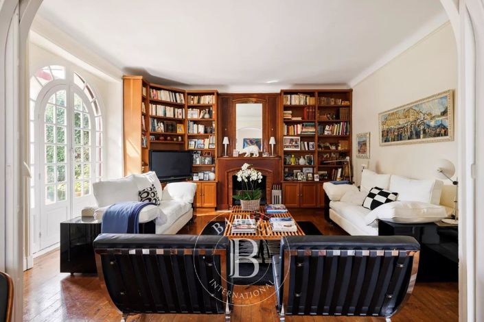 Image No.10-4 Bed House for sale