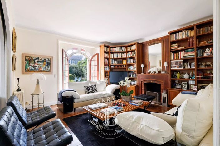 Image No.11-4 Bed House for sale