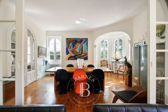 Image No.15-4 Bed House for sale