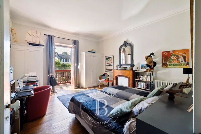 Image No.19-4 Bed House for sale