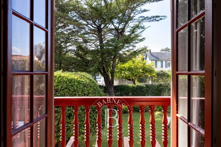 Image No.20-4 Bed House for sale