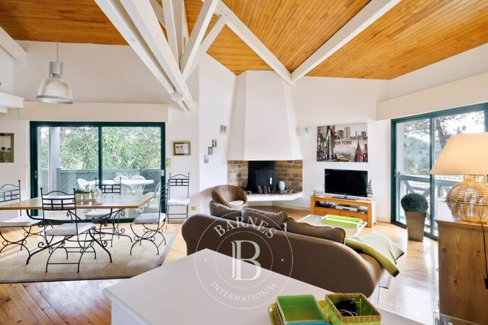 Image No.3-3 Bed House for sale