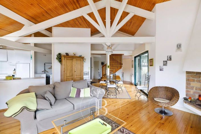 Image No.8-3 Bed House for sale