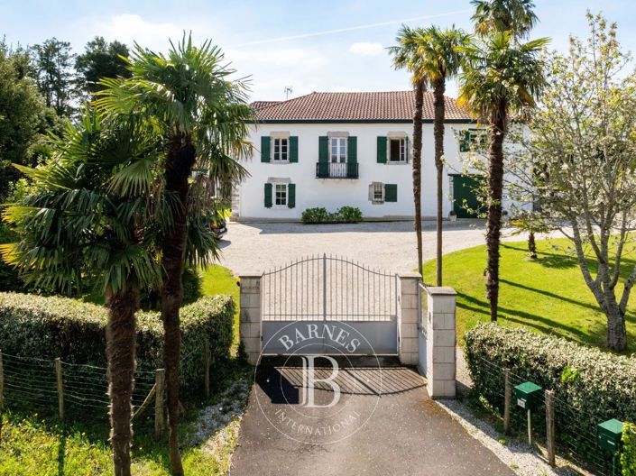 Image No.2-5 Bed House for sale