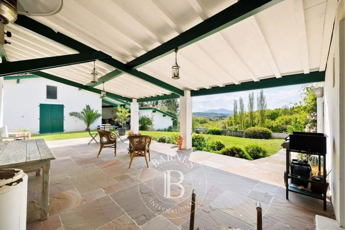 Image No.5-5 Bed House for sale