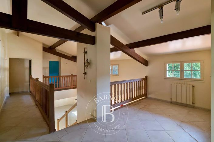 Image No.13-4 Bed House for sale