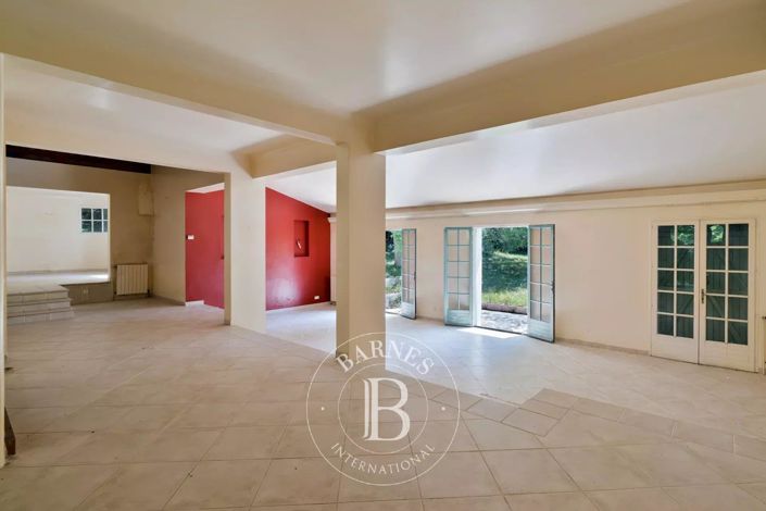 Image No.7-4 Bed House for sale